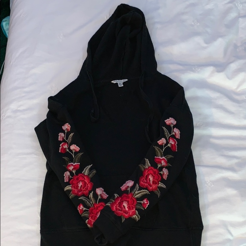 American Eagle Embroidered Swearshirt